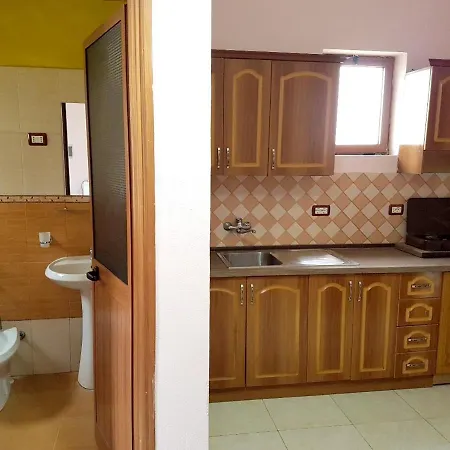 One Bedroom At 400 M Away From The With Enclosed Garden And Wifi شقة